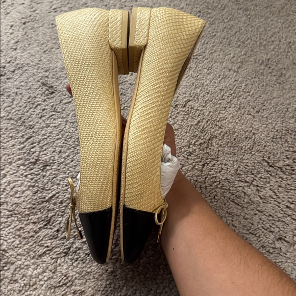 Stuart Weitzman Black and rafia Cap-Toe Flats - Picture 3 of 5